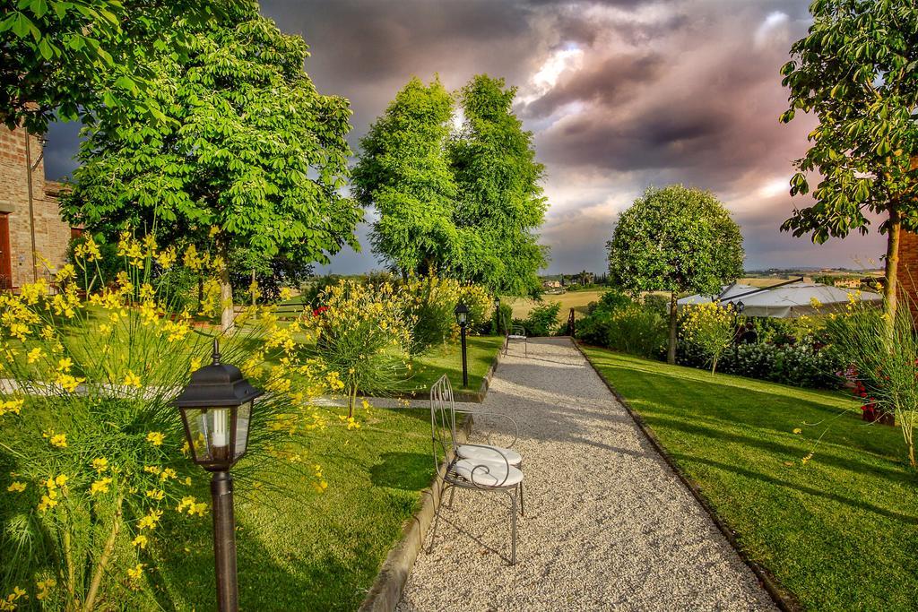 Hotel Borgo Tre Rose à Valiano Extérieur photo