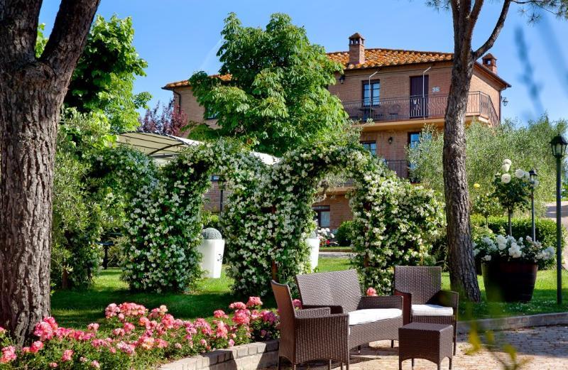 Hotel Borgo Tre Rose à Valiano Extérieur photo
